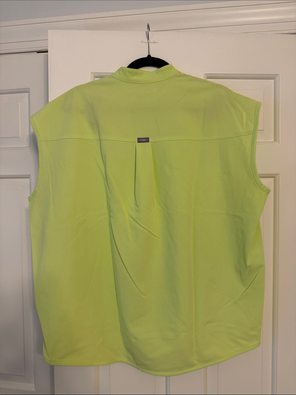 FIGS L Rafaela Scrub top - Picture 2 of 5